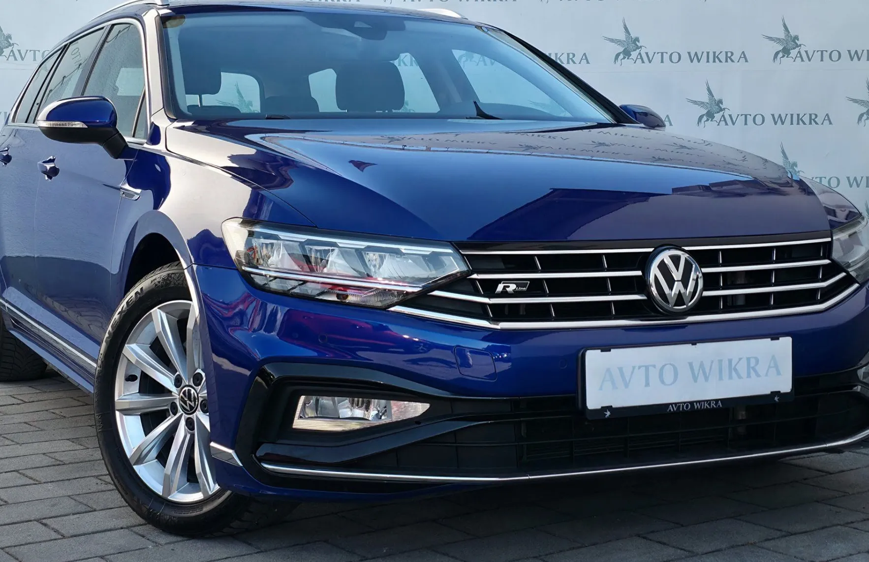 Zunanja slika - Volkswagen Passat - Variant 2.0TDI R-line LED•ACC•LANE•AMBIENT•NAVI•2X-PDC•17C - 1