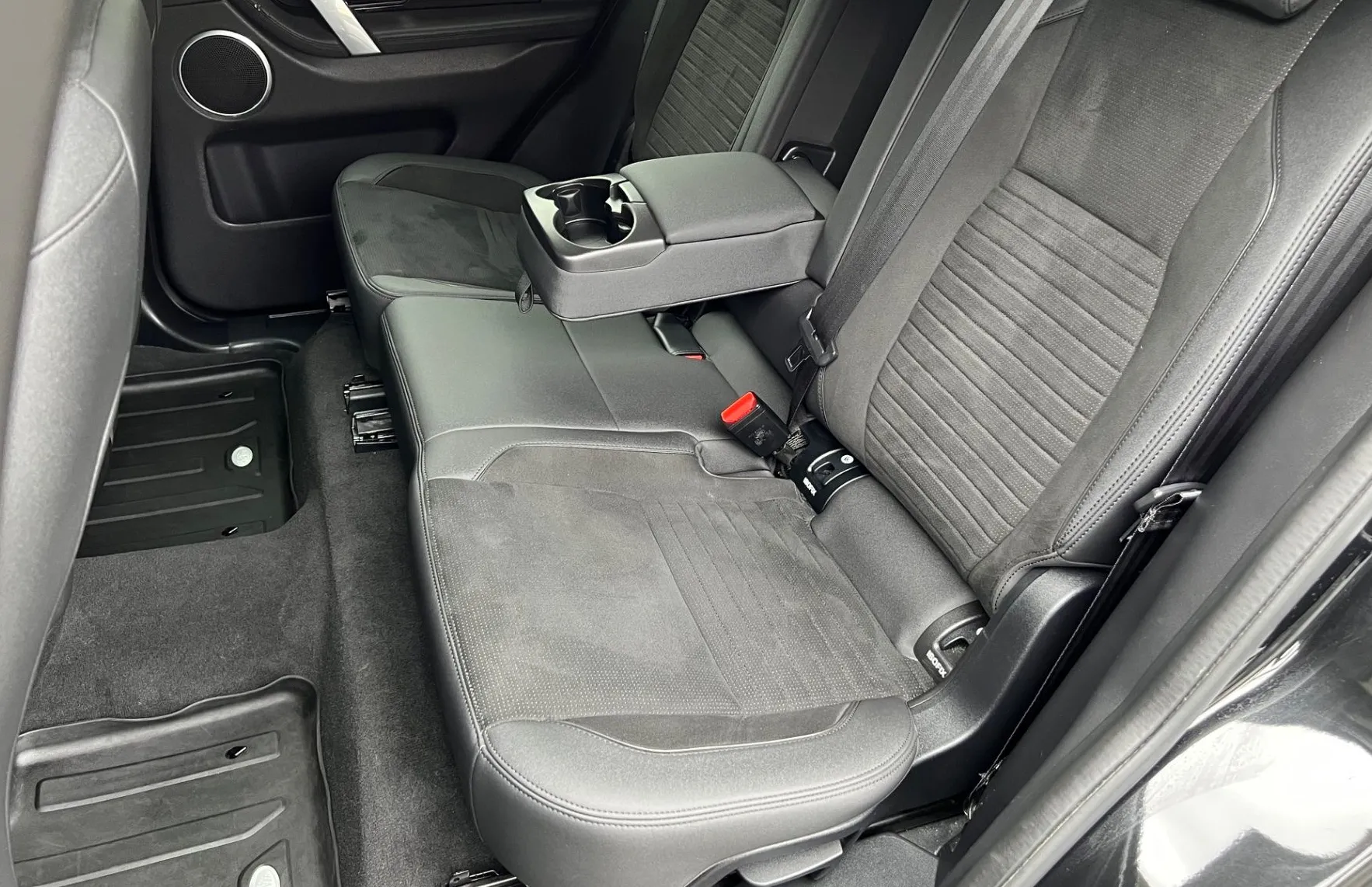 Zunanja slika - Land Rover Discovery Sport - 2.0 TD4 D165 MHEV Avt. 1 lastnik 1 letna garancij - 13