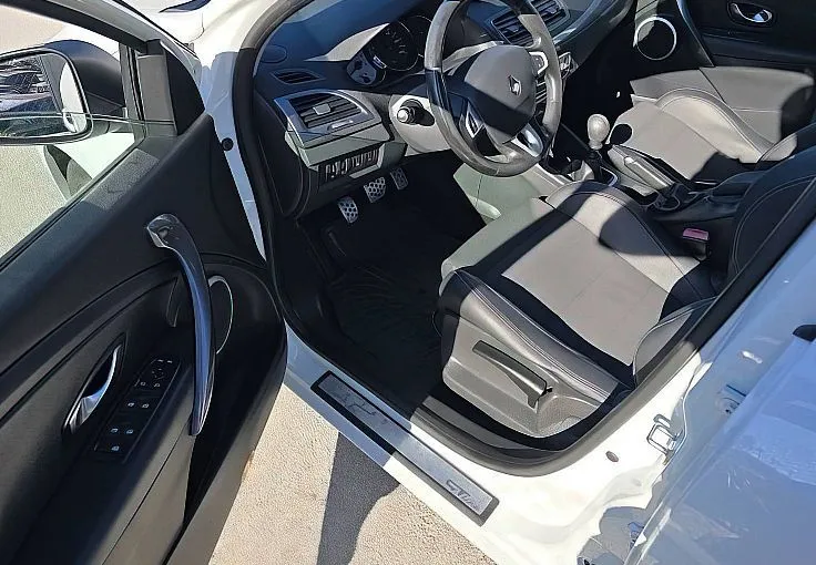 Zunanja slika - Renault Mégane - Megane Dynamique 1.6 16V LEPA KOMBINACIJA VOZILA - 8