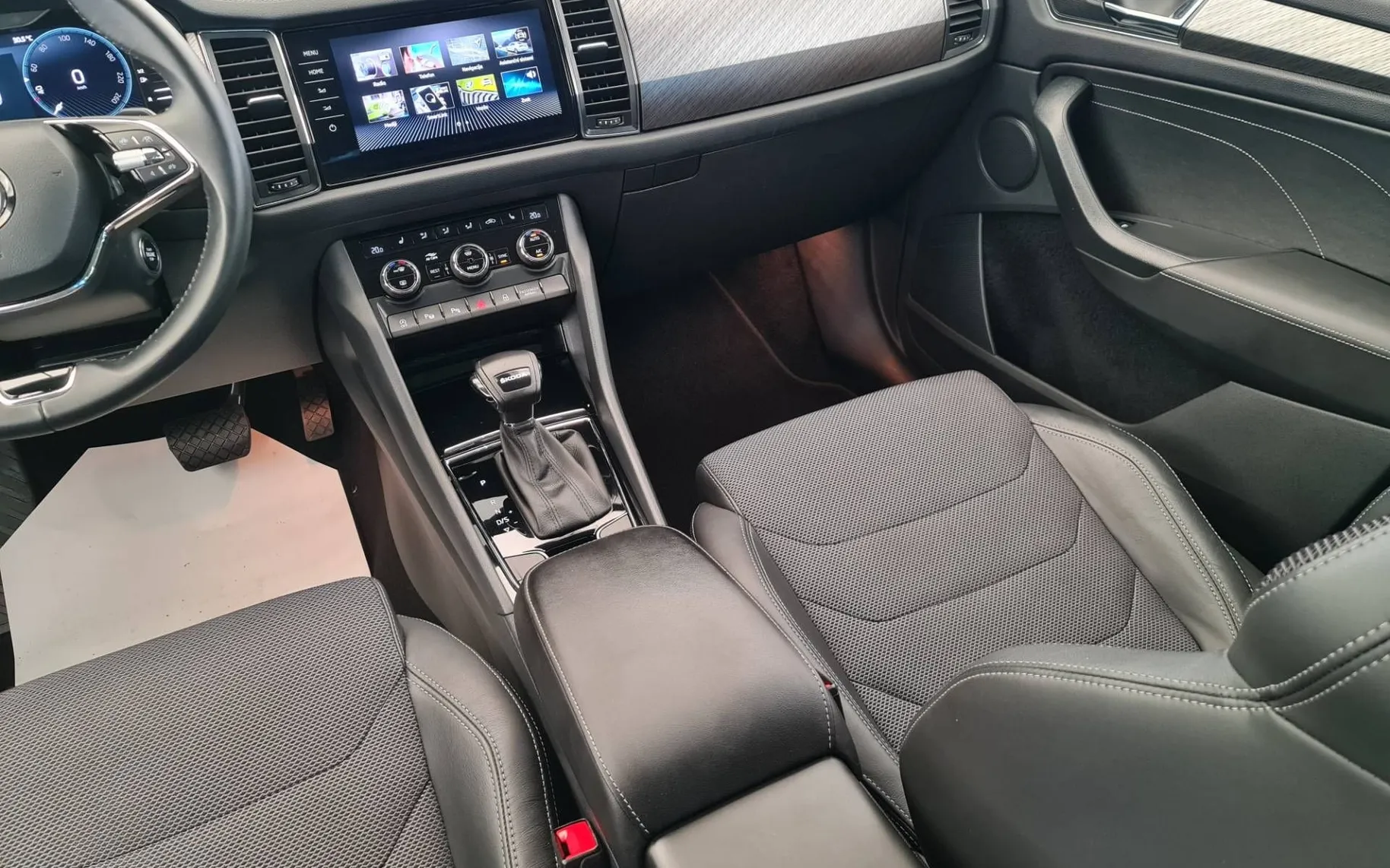 Notranja slika - Škoda Kodiaq - 2.0 TDI Style DSG•Matrix žarometi•Aktivni tempomat - 10