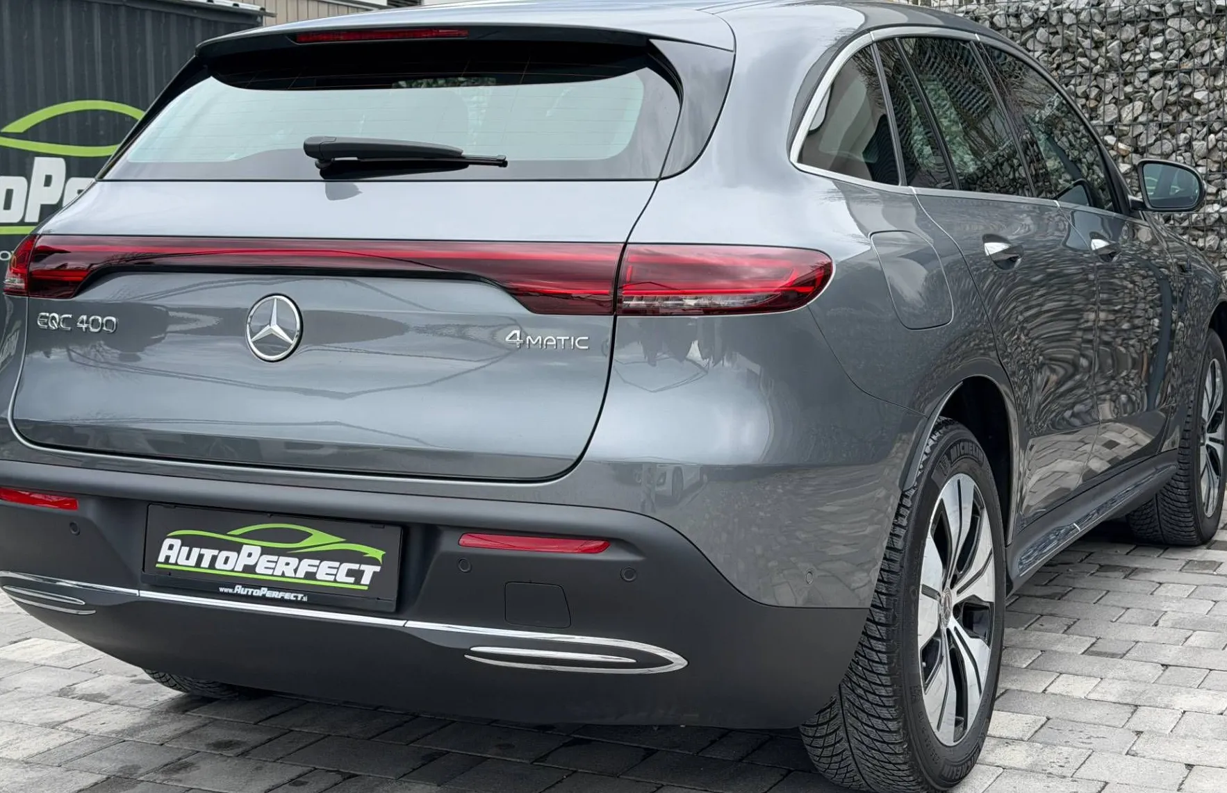 Zunanja slika - Mercedes-Benz EQC - 400 4MATIC |SLO|1.LASTNIK|KAM|MASAZA|AMBI|ACC|... - 6