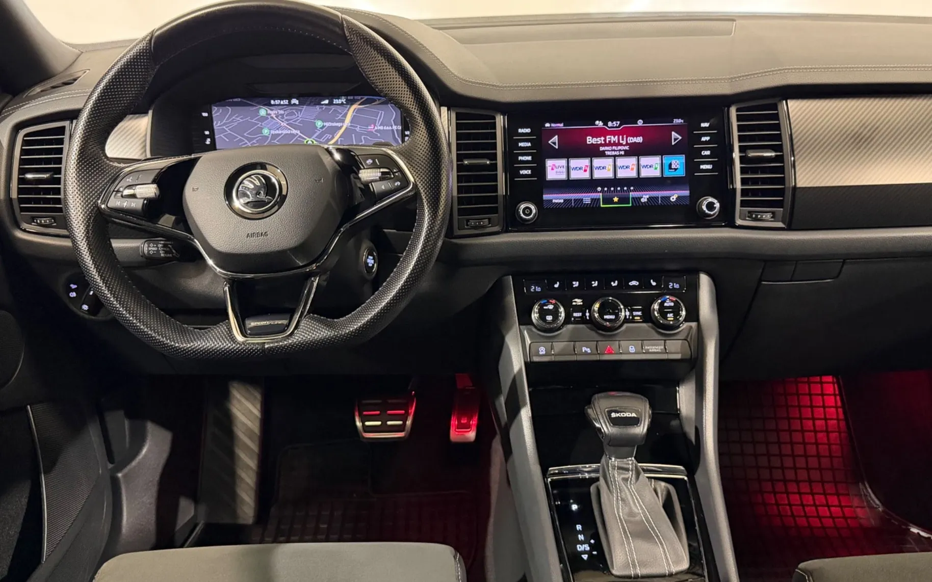 Notranja slika - Škoda Kodiaq - 2.0 TDI-SPORTLINE-VIRTUAL-ACC-NAVI-DSG-F1-GRETJE S - 12