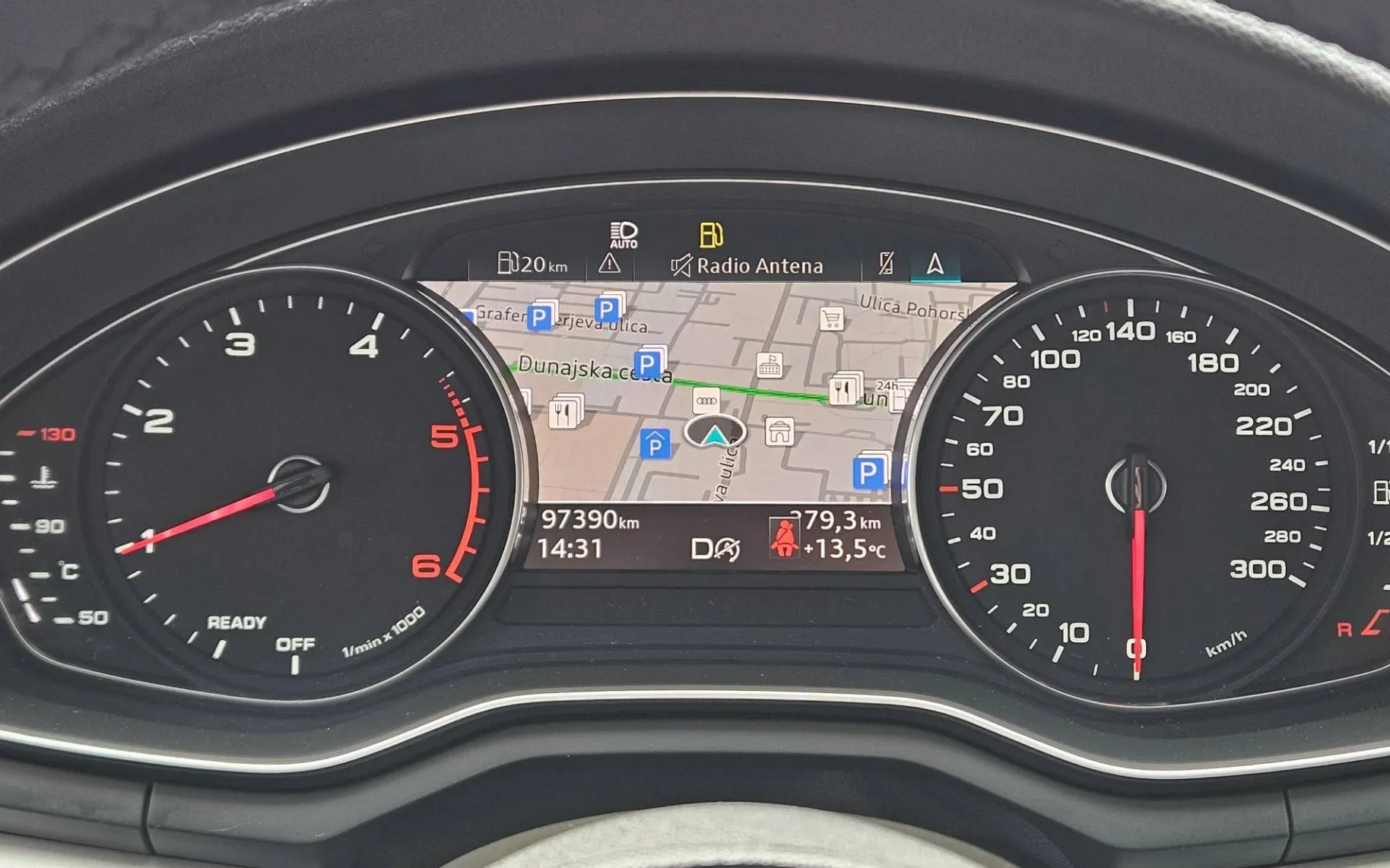 Notranja slika - Audi A4 Avant - 35 TDI S tronic - 10