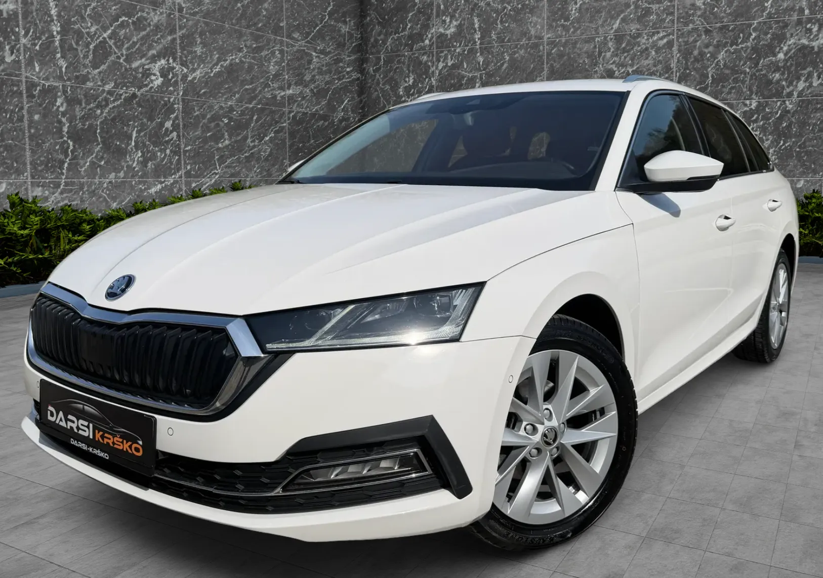Zunanja slika - Škoda Octavia - 2.0TDI Style DSG 150PS MATRIX ACC PRIKLOP ALU17 - 4