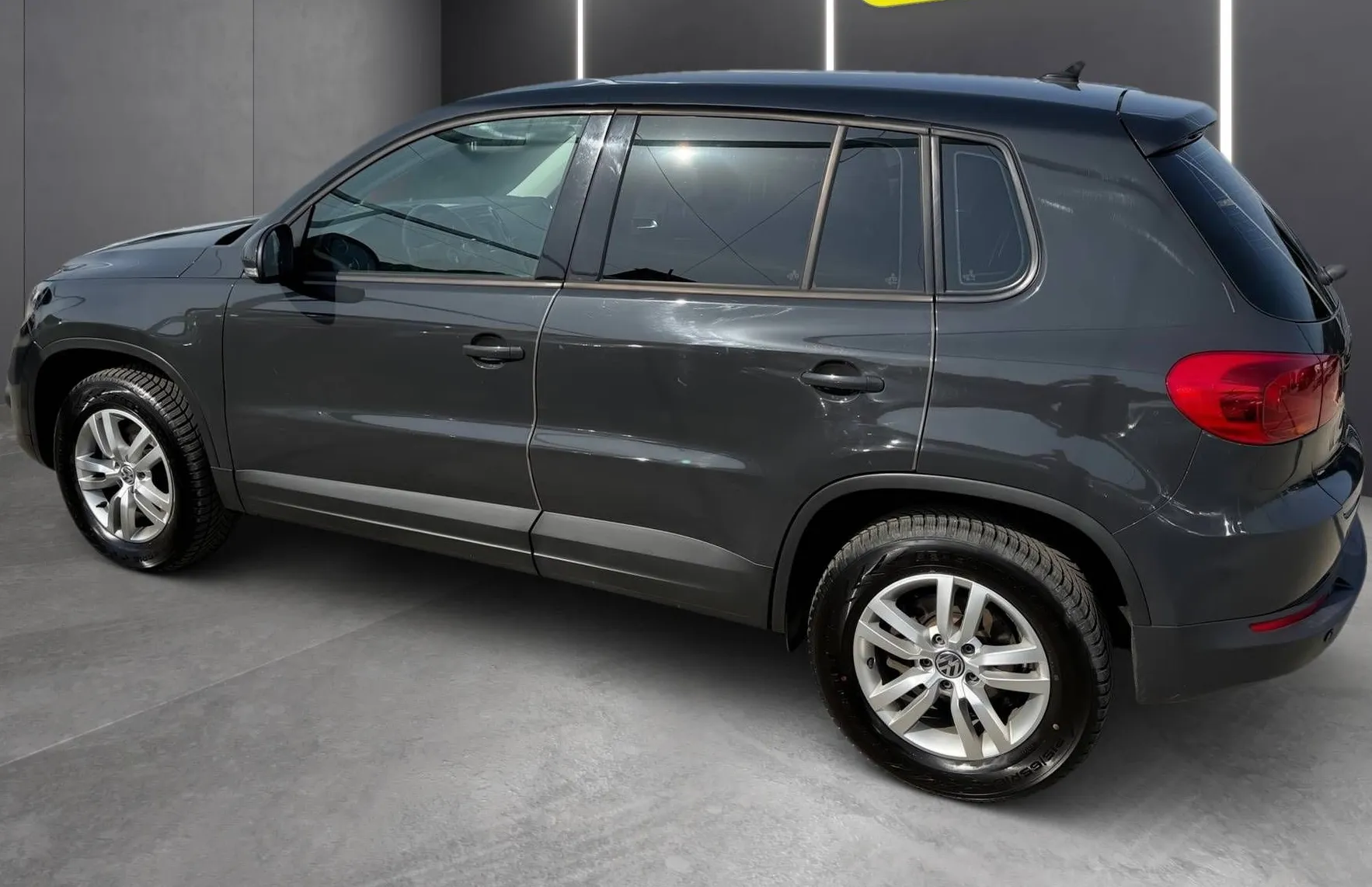 Zunanja slika - VW Tiguan - 2.0 TDI 4x4 MOŽNOST FINANCIRANJA BREZ POLOGA TOP.. - 3
