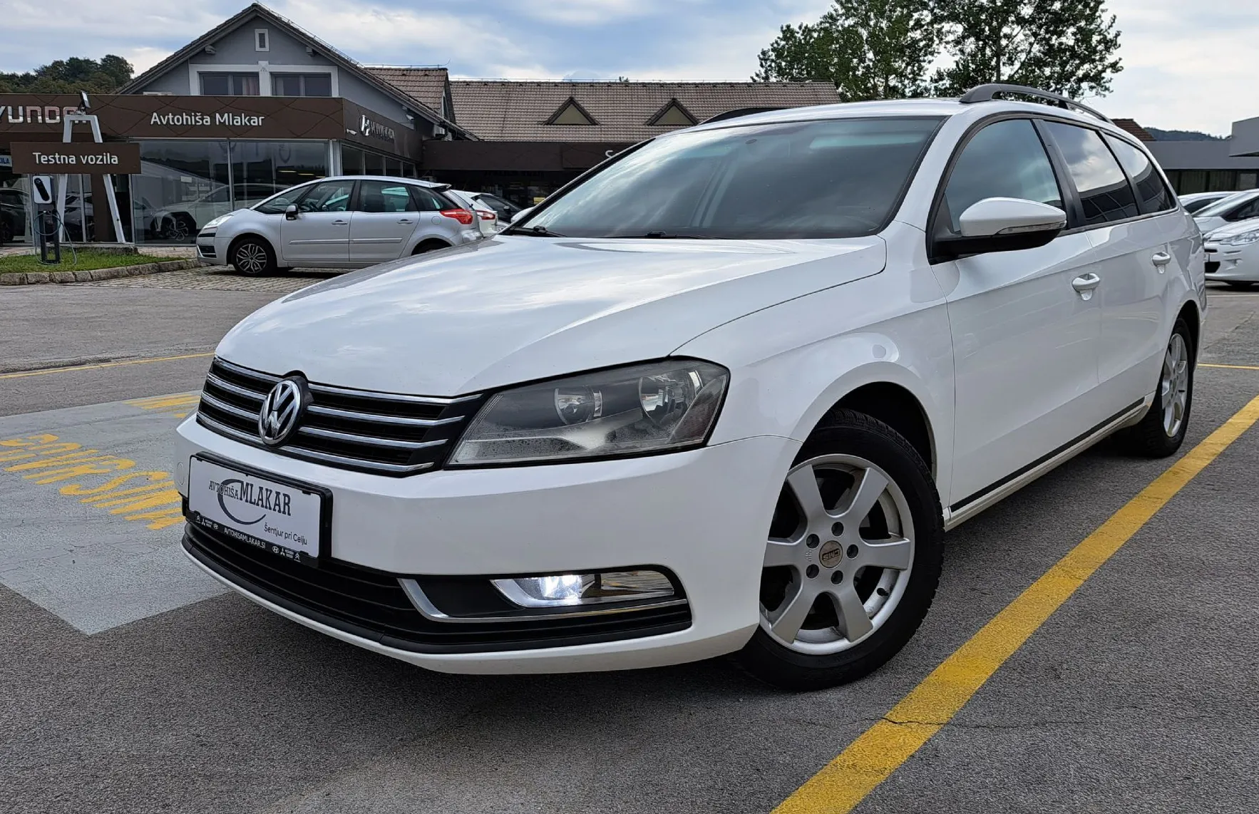 Zunanja slika - VW Passat - Variant 1.6 TDI  Comfortline -ODLIČEN- - 2