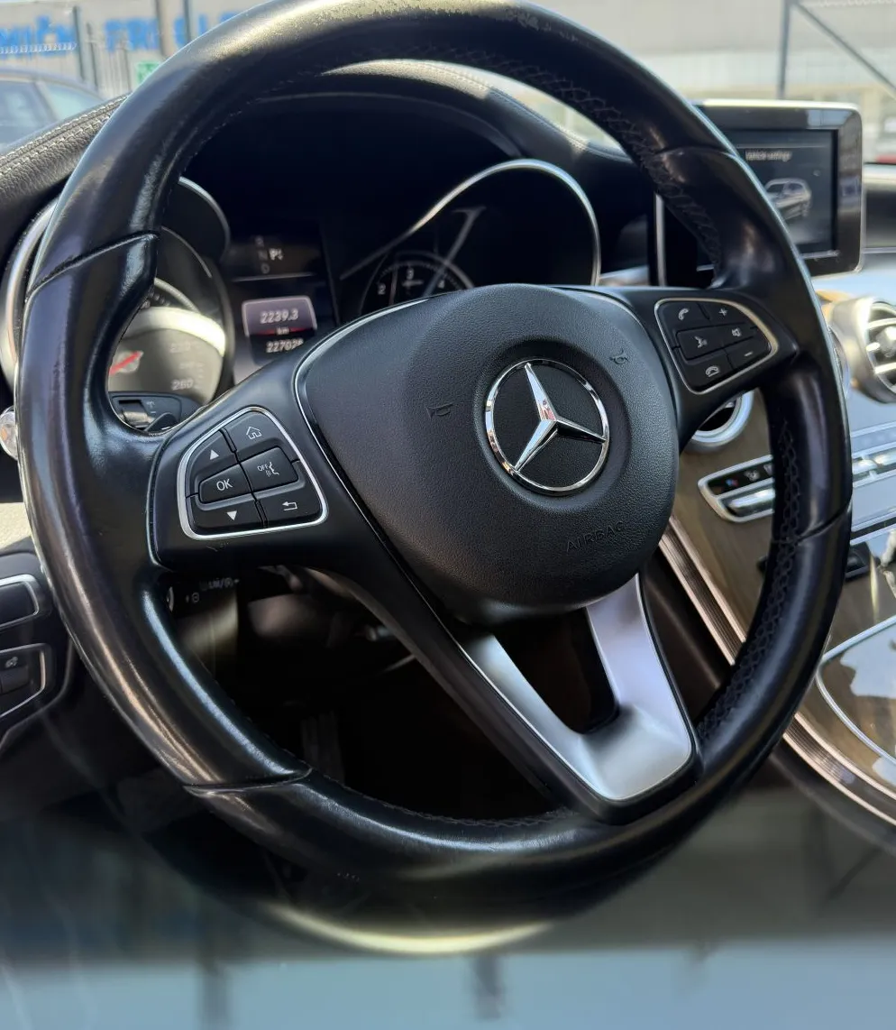 Zunanja slika - Mercedes-Benz C-Razred - C200d T PANO-FULLED-ACC-EL.PRT-NAVI-BT-360-AMBIENT - 9