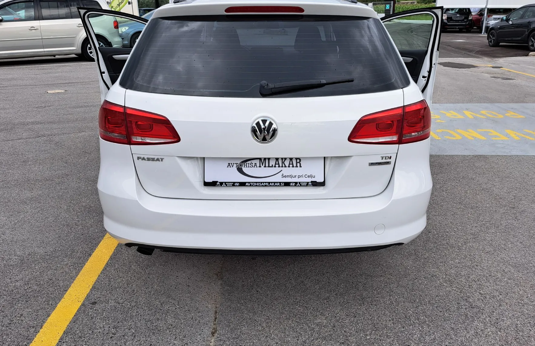 Zunanja slika - VW Passat - Variant 1.6 TDI  Comfortline -ODLIČEN- - 7