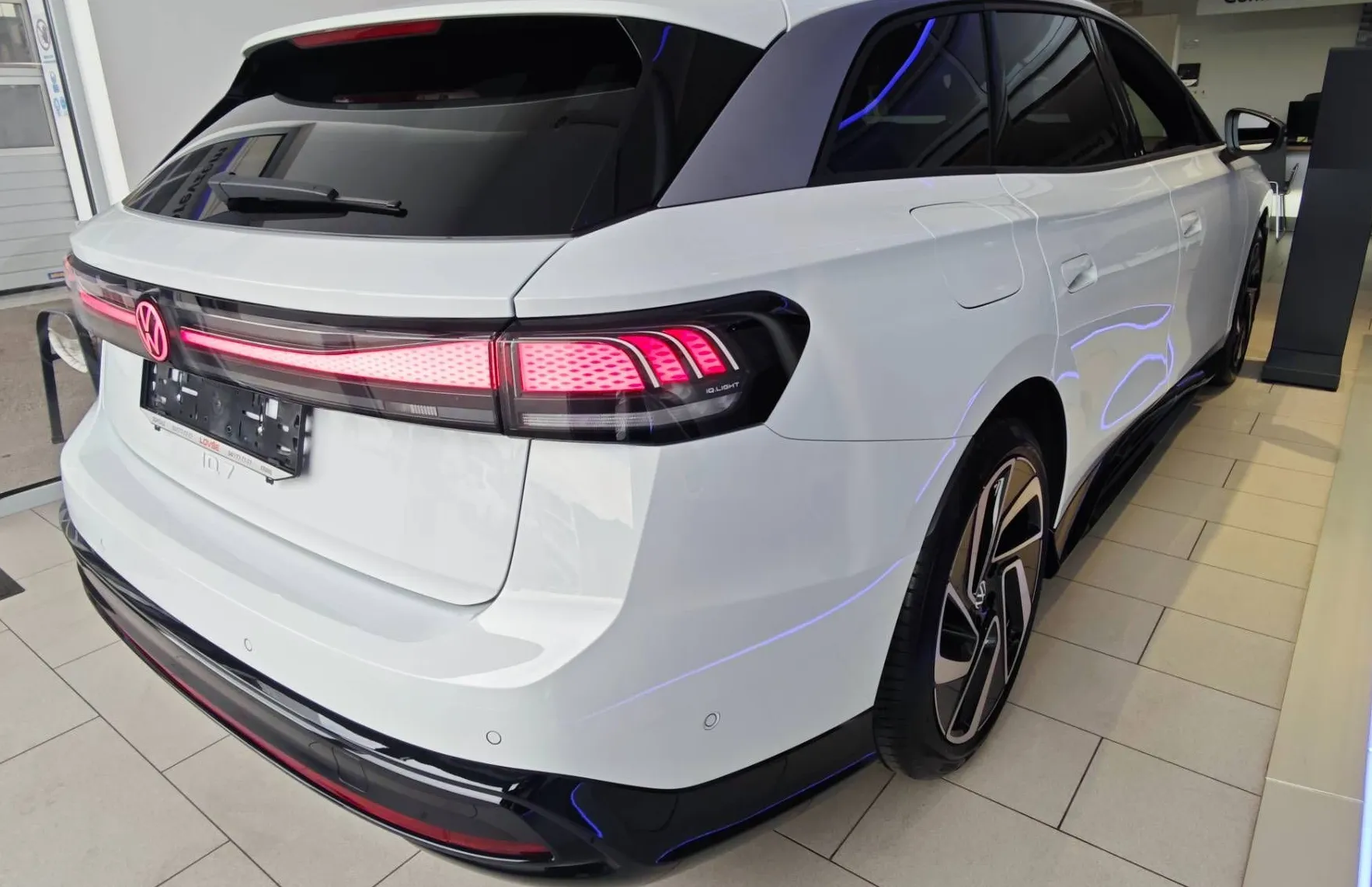 Zunanja slika - Volkswagen ID.7 - Pro S 4ALL Limited 210kW| Cena za podjetja 38964 - 6