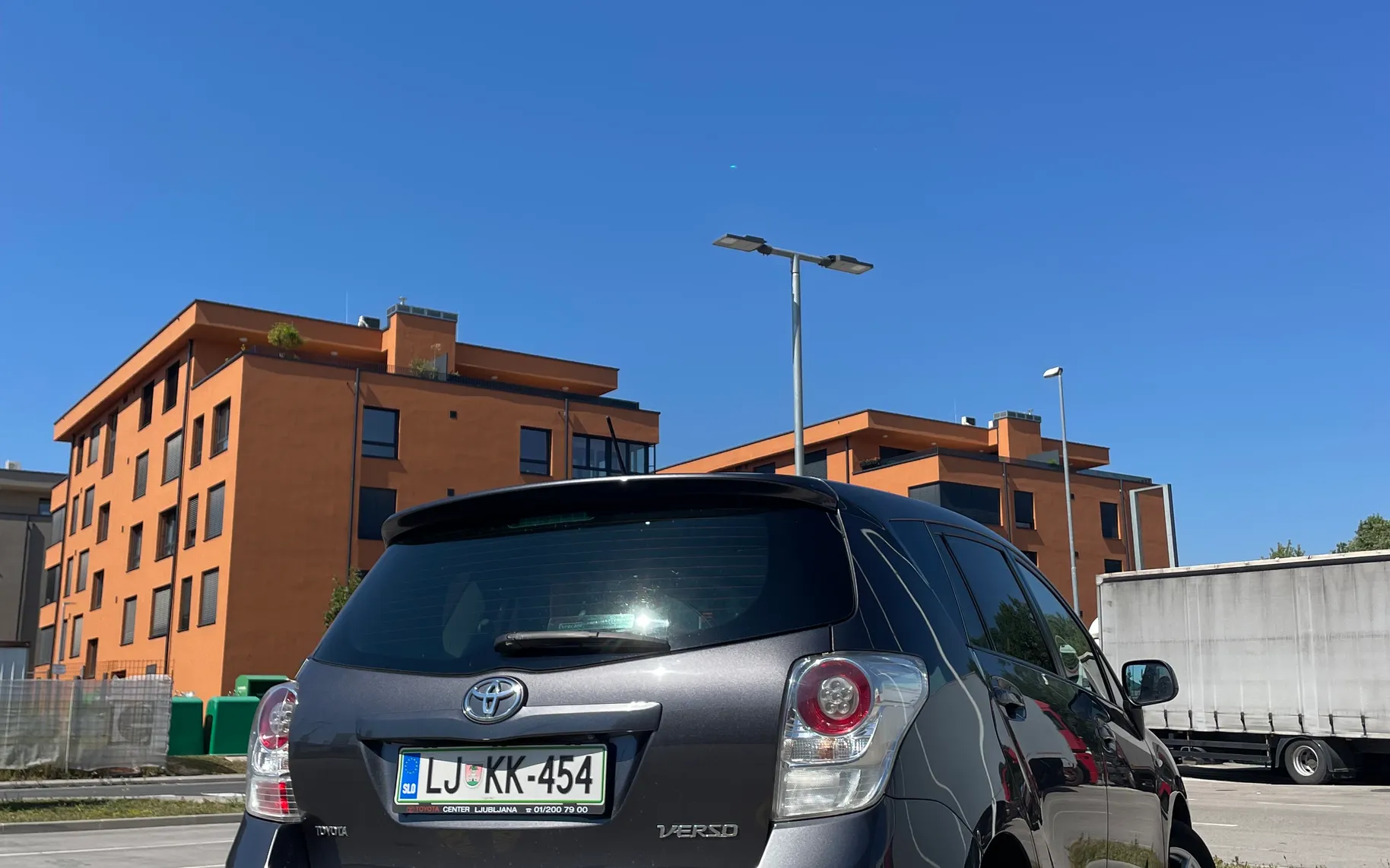 Zunanja slika - Toyota Verso - Toyota  2.0D - 6