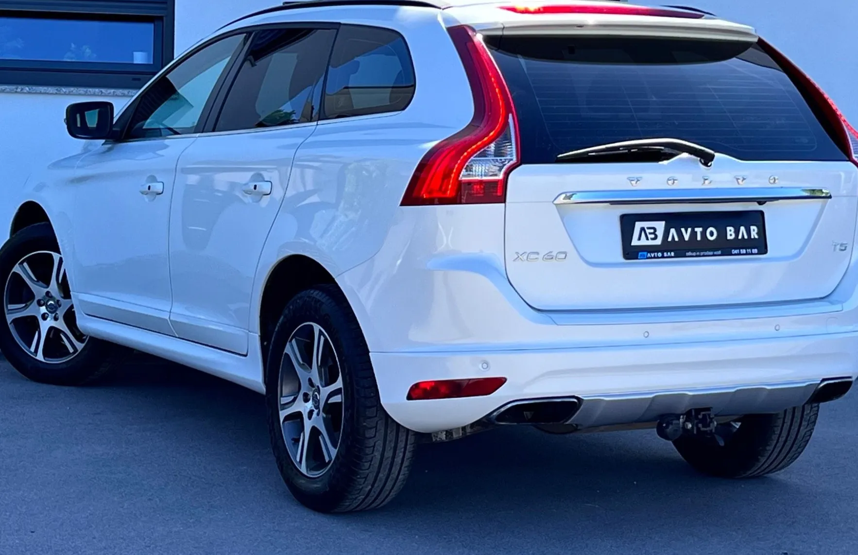Zunanja slika - Volvo XC60 - T5 Summum Geartronic+1.LAST+NAVI+XENON - 8