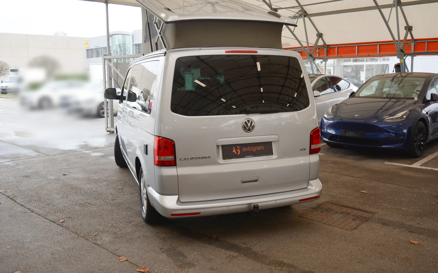 Zunanja slika - Volkswagen California - T5.1 Beach DSG-KLJUKA-WEBASTO - 16