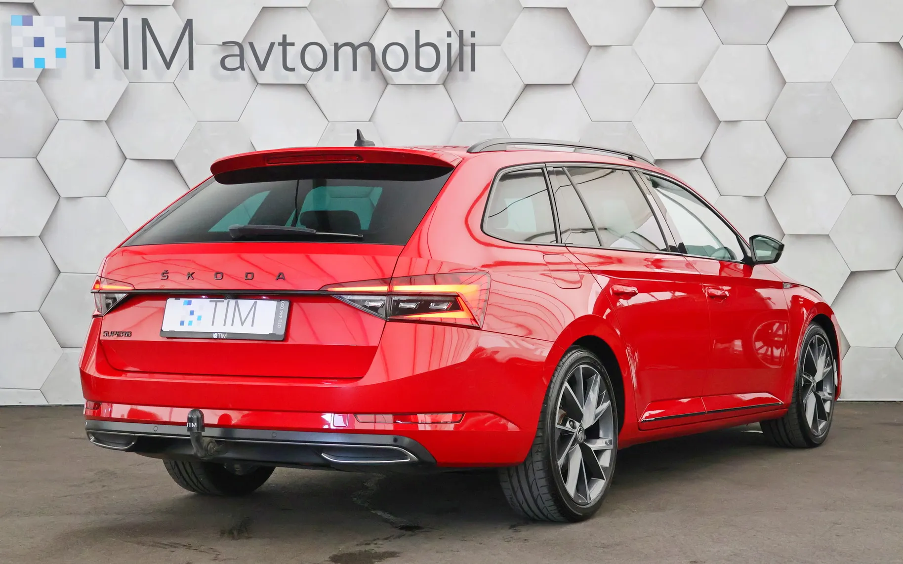 Zunanja slika - Škoda Superb - 2.0 TDI DSG Sportline 191KM - 3