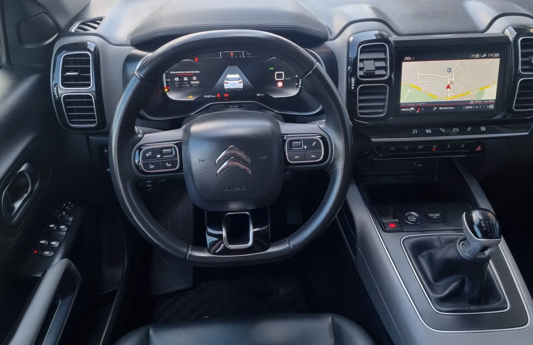Zunanja slika - Citroën C5 - Aircross 1.2 PT Feel - VLEČNA KLJUKA - POTRJENA SERVISNA - 1