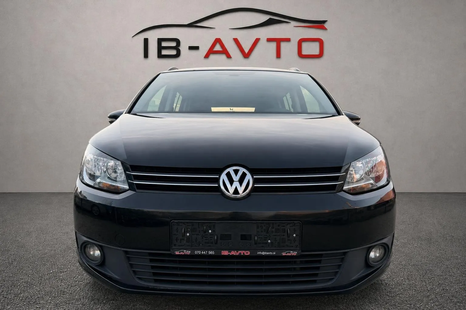 Zunanja slika - Volkswagen Touran - 1.6 TDI  7-Sedežev - 3