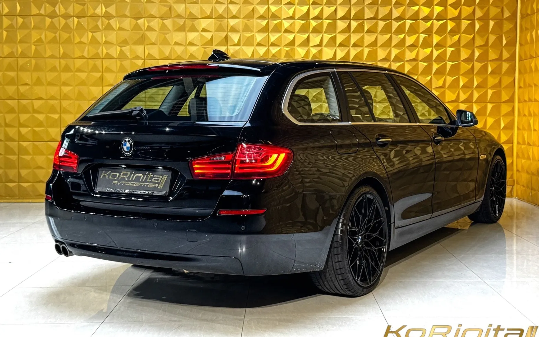 Notranja slika - BMW serija 5 Touring: - 520d AUT. GRETJE-NAVI.-EL PRTLAJZNIK-BREZ POLOGA.. - 11