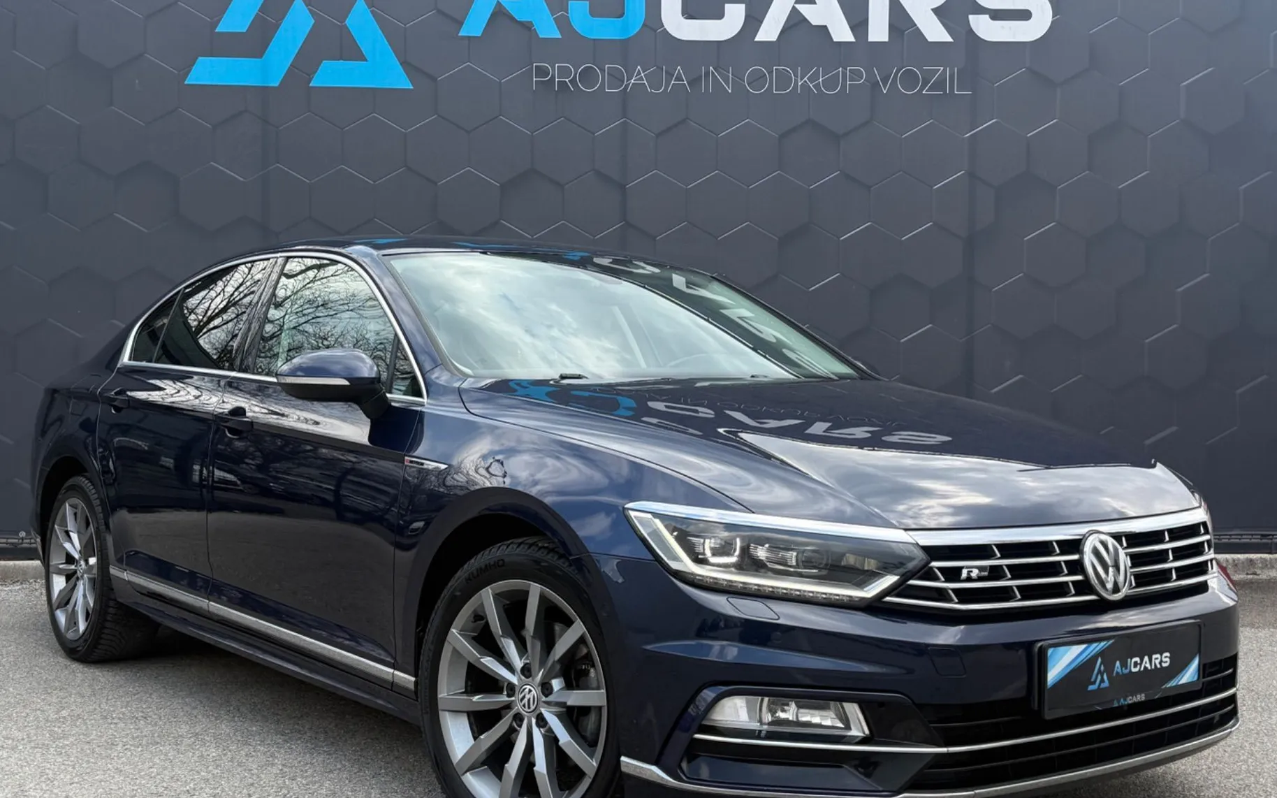 Zunanja slika - VW Passat - 2.0 TDI 4MOT avt. R-line-Virtual-Matrix-Kamera-F1 - 3