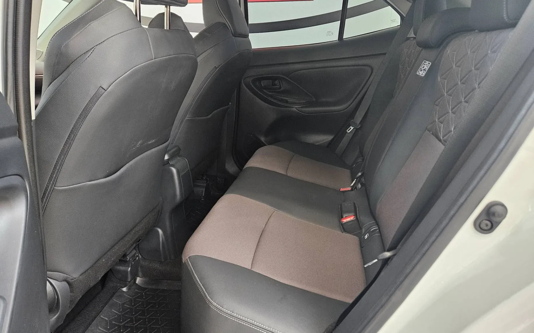 Notranja slika - Toyota Yaris Cross - 1.5 VVT-iE Elegant... - 9