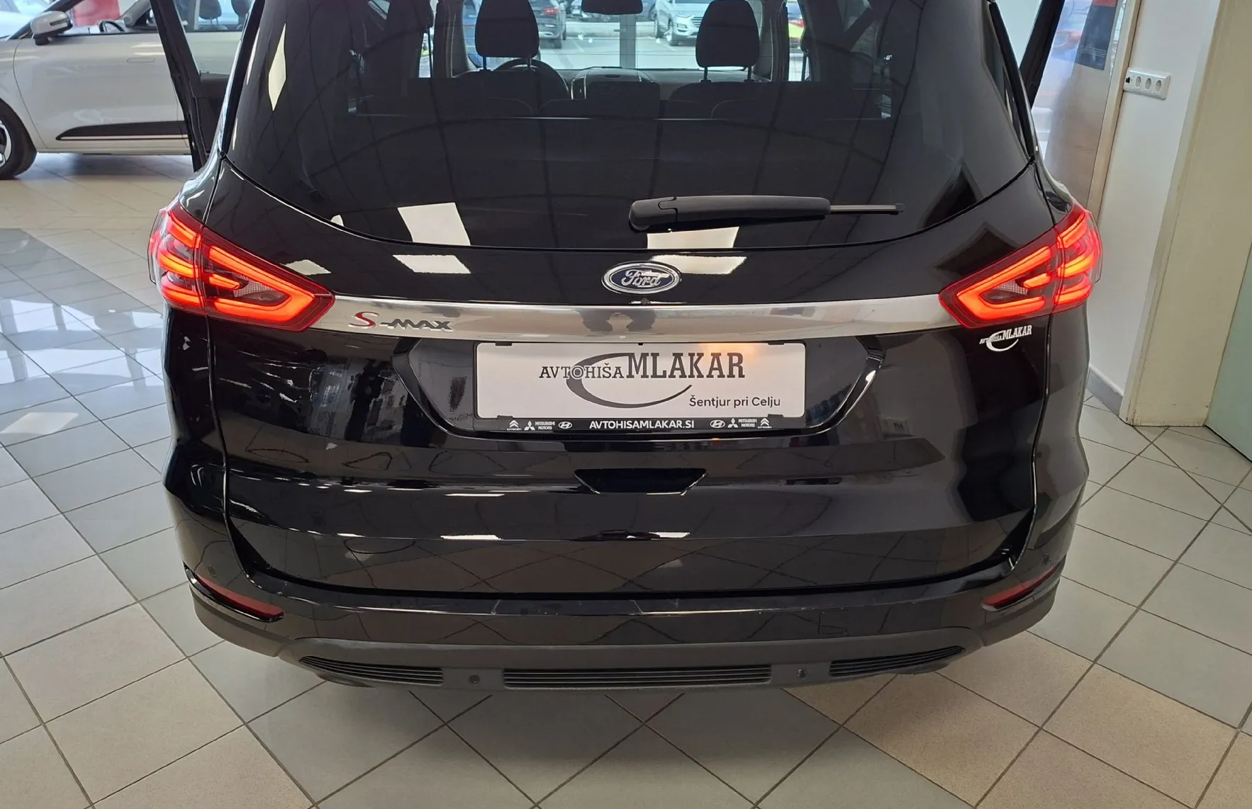 Zunanja slika - Ford S-MAX - 2.0 EcoBlue 110 kW FWD Titanium Auto-LED-NAVI- - 5