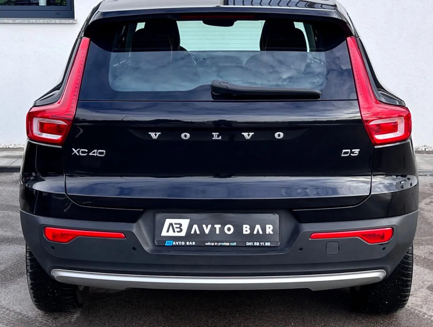 Zunanja slika - Volvo XC40 - D3+LED+NAVI+KAMERA+ALU+KEYLESS GO+AUTO HOLD - 7