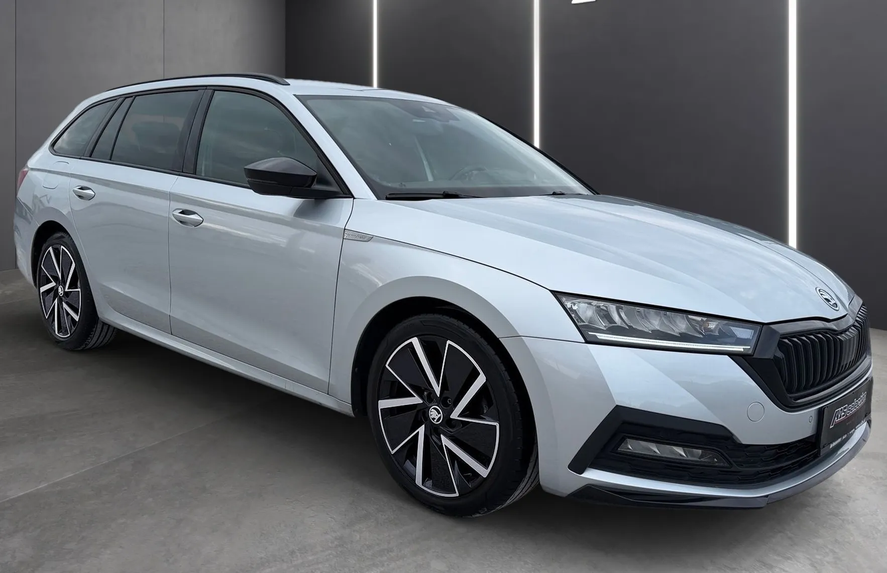 Zunanja slika - Škoda Octavia - 2.0 TDI Sportline 110 kW DSG-Keyless-LED-PDC - 2