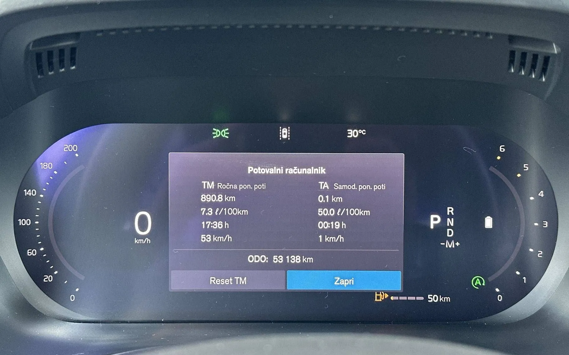 Notranja slika - Volvo XC60 - B4D AWD Core Avt. - 15