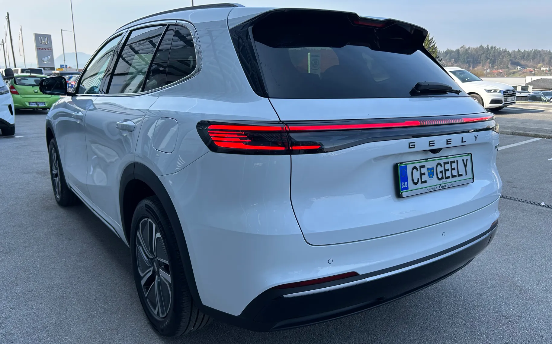 Zunanja slika - Geely StarRay - | MAX | LED DIGITAL ACC NAVI I TOP IAKCIJA 7.000 € - 3