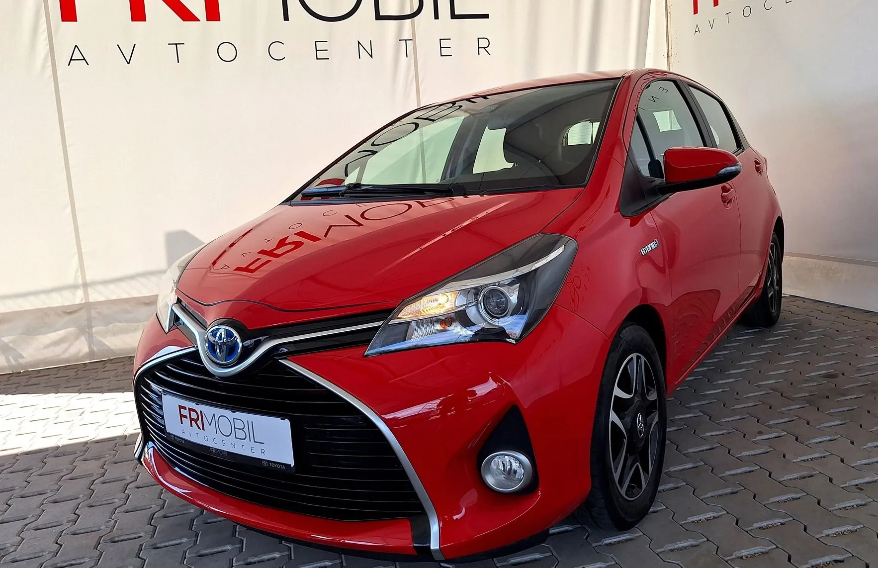 Zunanja slika - Toyota Yaris - 5V 1.5 VVT-i hibrid Trend - 1