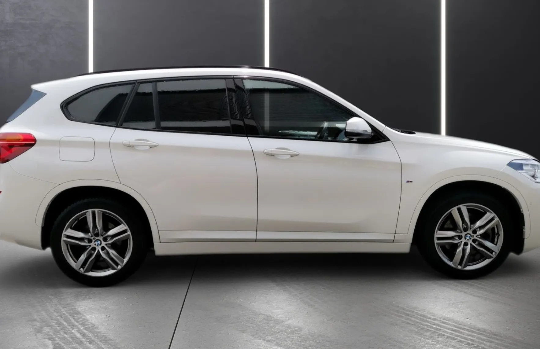 Zunanja slika - BMW X1 - serija : xDrive20d M PAKET LED NAVI PDC TEM KAMERA TOP - 7