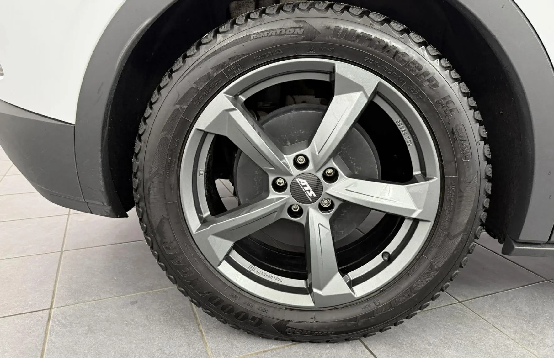 Zunanja slika - VW ID.4 - Pro Performance  77 kWh +4ALU.NAVI.ACC.LED.KAMERA. - 8