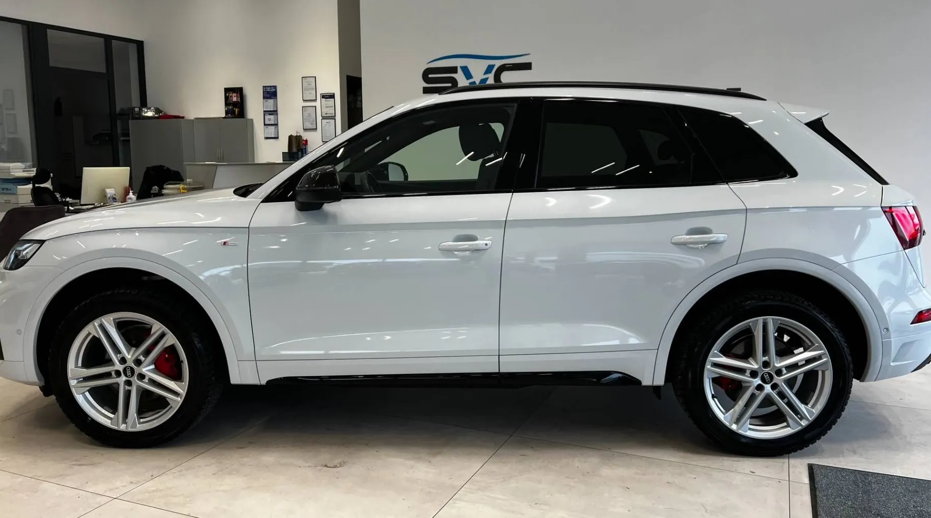 Zunanja slika - Audi Q5 - 40 TDI-Q-S-LINE-MATRIX-HUD-VIRTUAL-KAM360-KEYLESS - 3