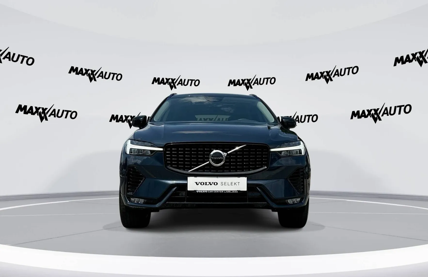 Zunanja slika - Volvo XC60 - B5 P AWD Plus Dark Avt. - 2