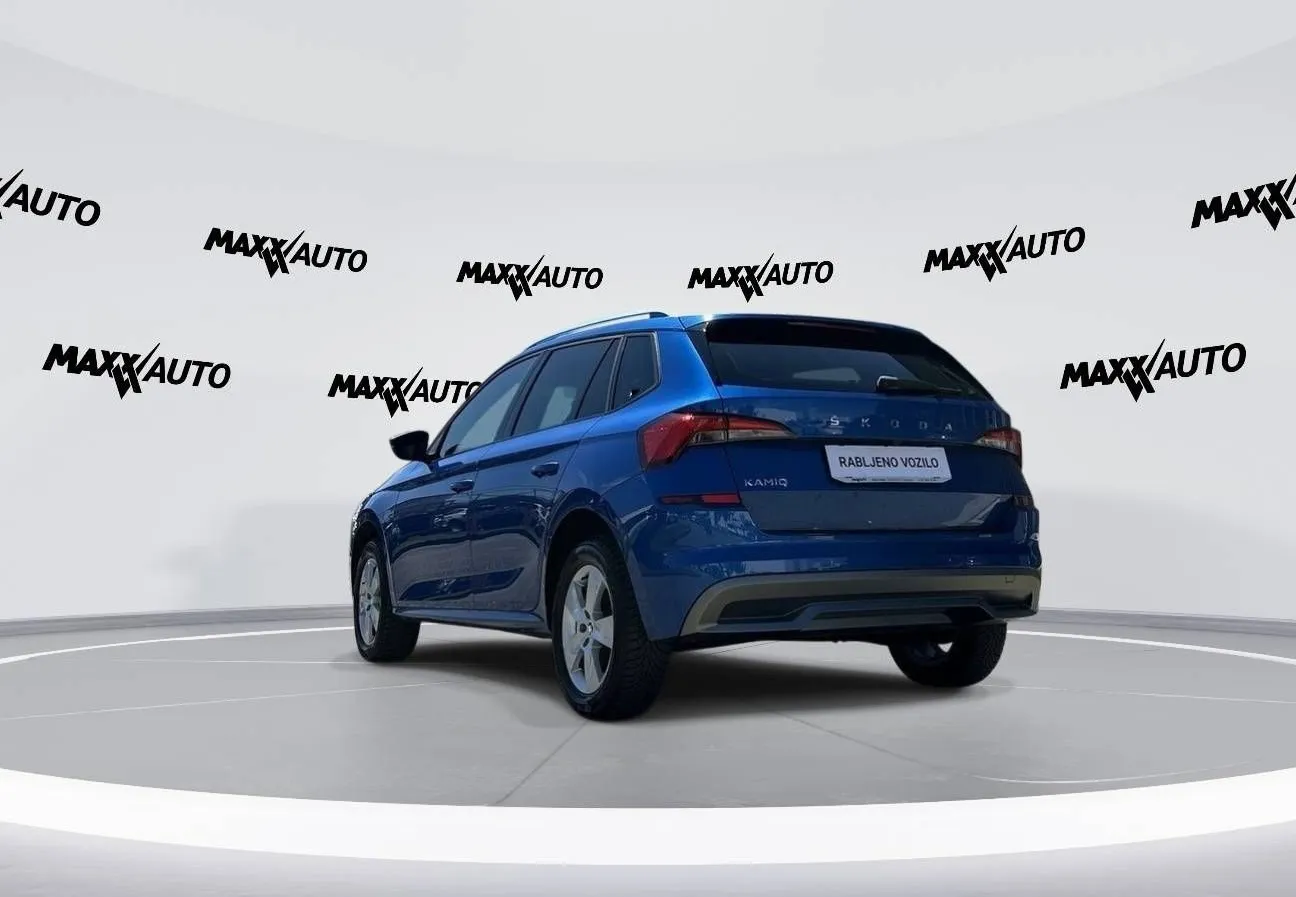 Zunanja slika - Škoda Kamiq - 1.0 TSI Sport  Volan+sedeži  Kamera LED - 7