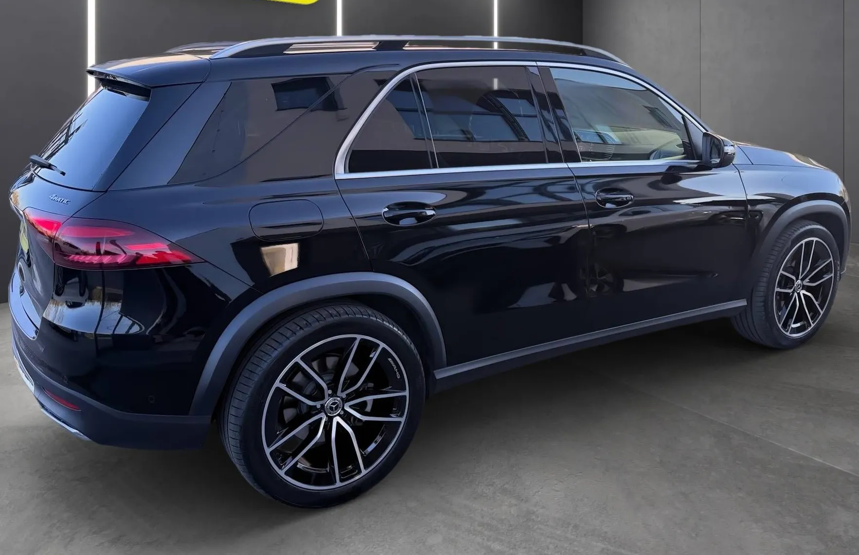Zunanja slika - Mercedes-Benz GLE-Razred - 300d 4MATIC 22 COL AMG KAMERA RADAR NAVI PDC TOP.. - 9