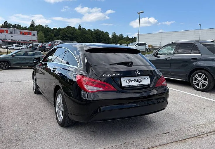 Zunanja slika - Mercedes-Benz CLA-Razred - CLA Shooting Brake CLA 200 d Shooting Brake ZELO LEPO OHRANJEN - 7