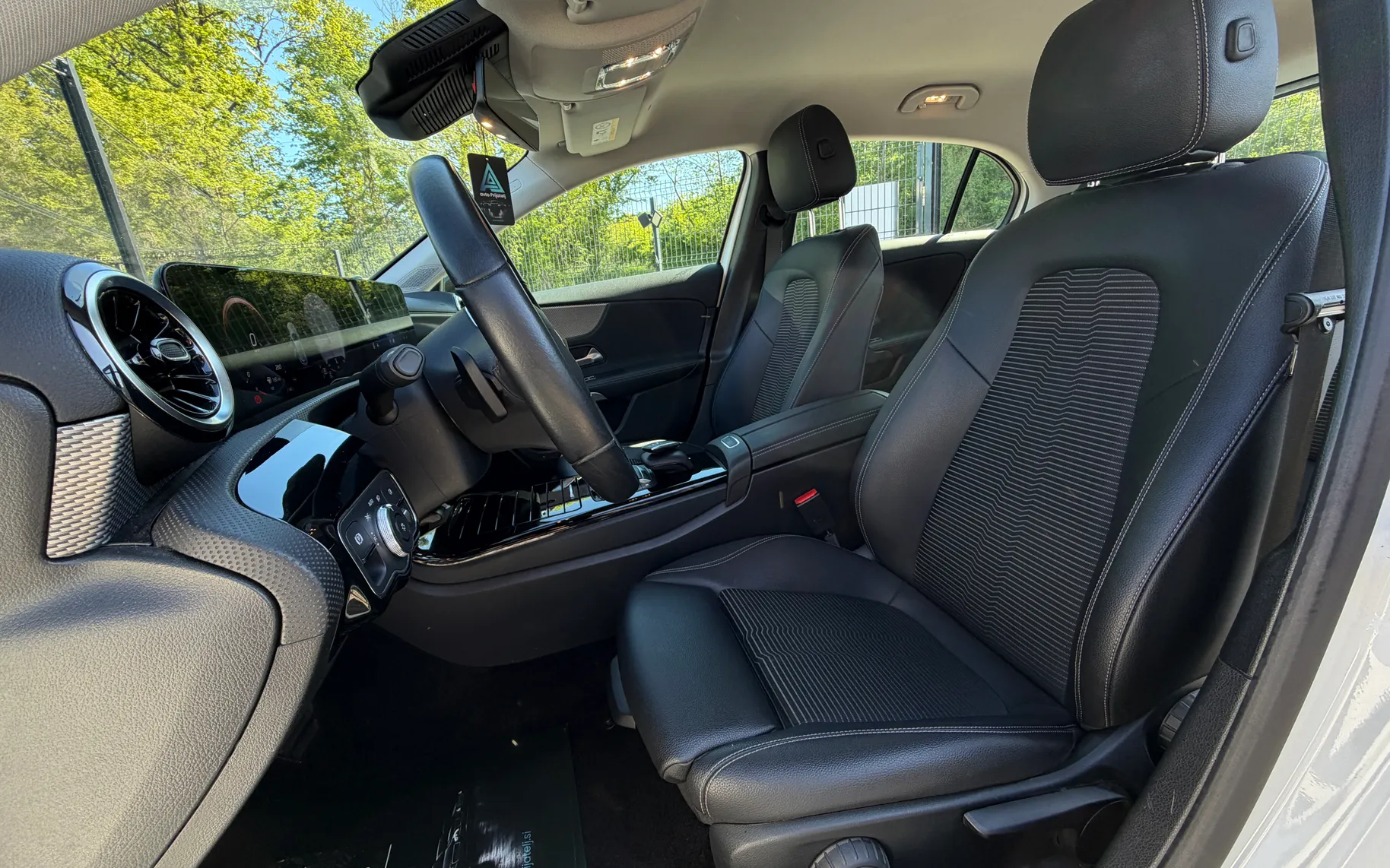 Zunanja slika - Mercedes-Benz A Class Long - A-Razred A 220 d AMG Line Avt. - 20