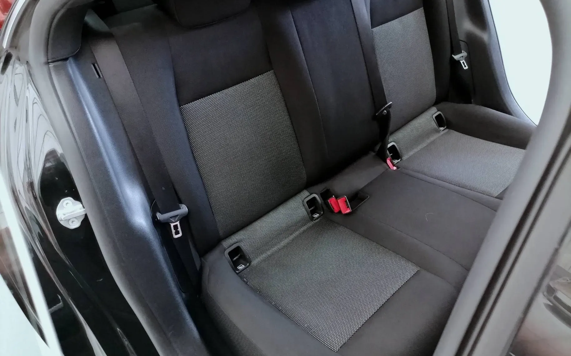 Notranja slika - Mercedes-Benz CLA Shooting Brake - 2.0 D  LED ALU NAVI KAMERA 2XPDC KLJUKA KOT-NOV  . - 8