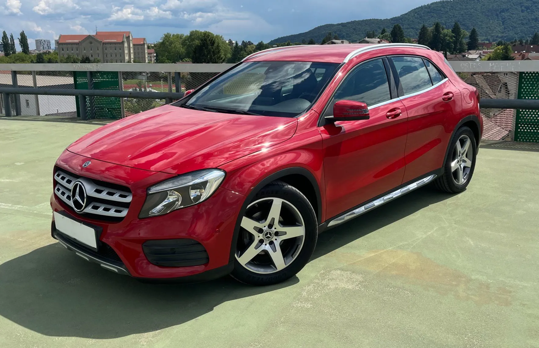 Zunanja slika - Mercedes-Benz GLA-Razred - GLA 200 d AMG Line Avt. NAVI. TEMPOMAT. F1 PRES. - 1