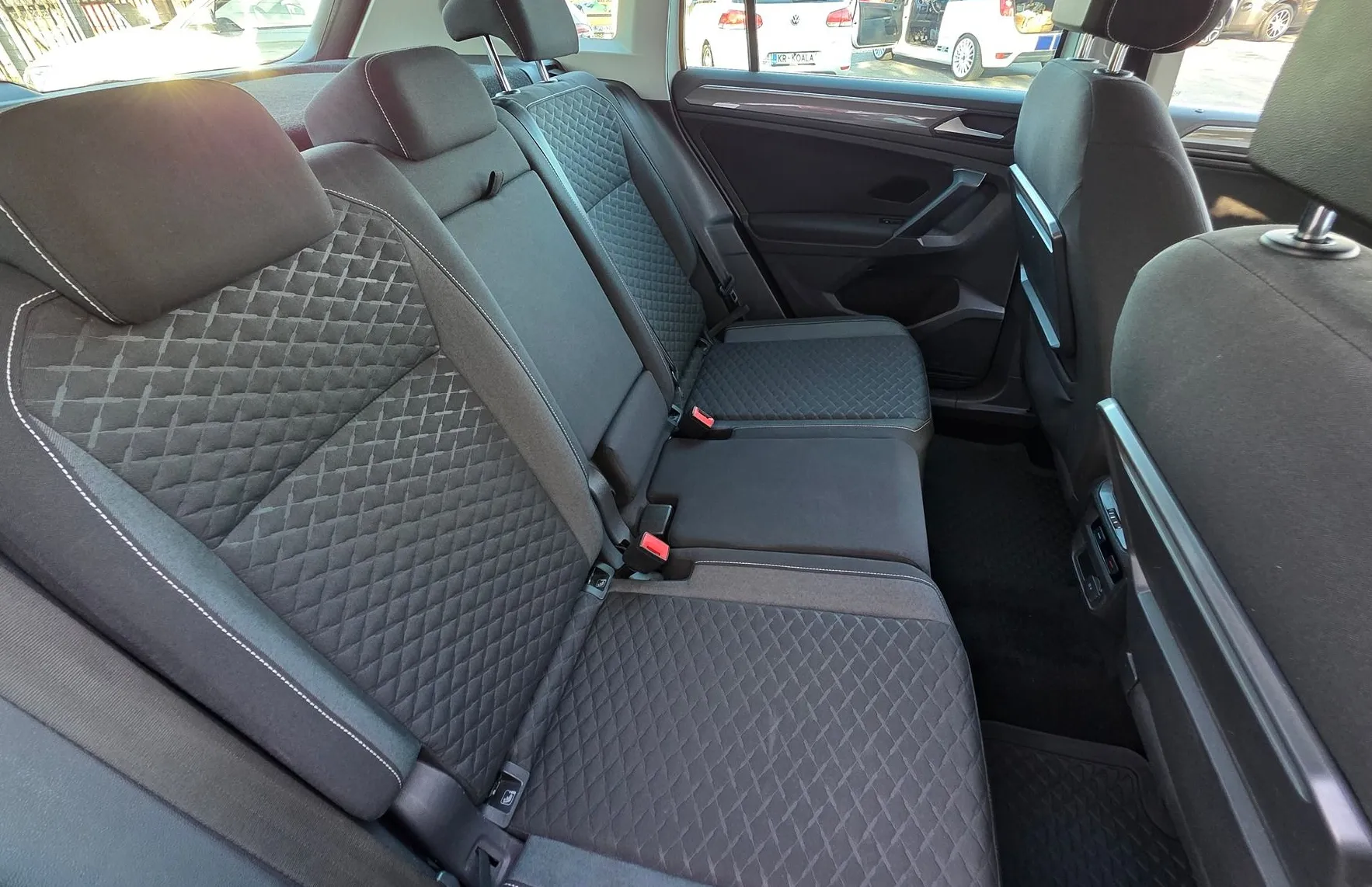 Zunanja slika - Volkswagen Tiguan - 2.0 TDI BMT DSG 4MOTION ALU-NAVI-GRETJE SŽ-1.LAST - 14