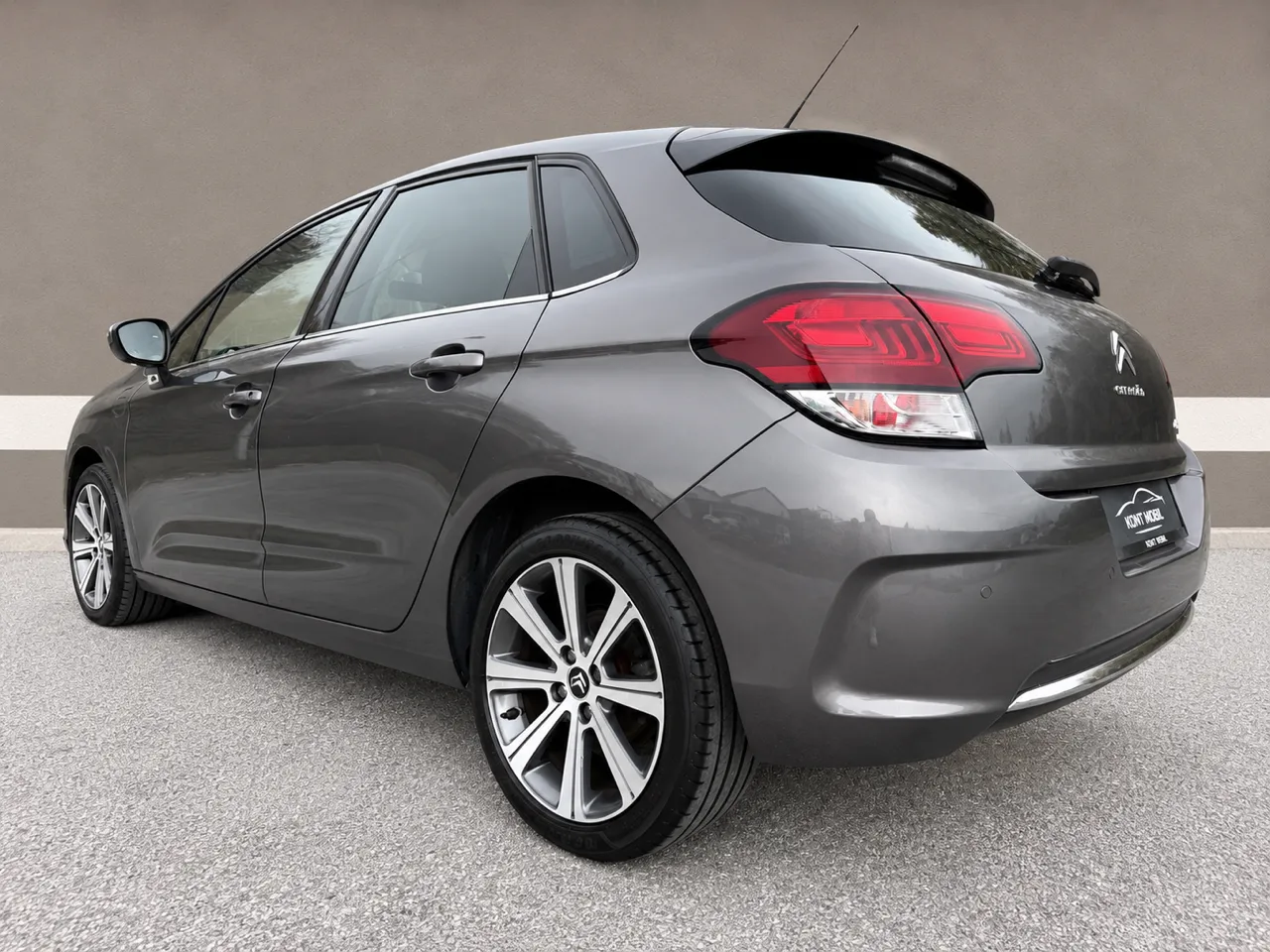 Zunanja slika - Citroën C4 - 1.6 BlueHDi SHINE 1.LASTNICA SLO.VOZILO NAVI ALU17 - 3