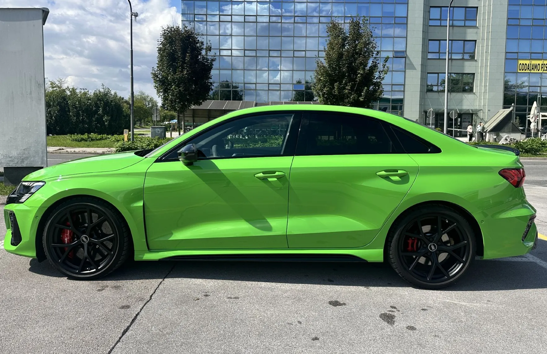 Zunanja slika - Audi S3 - R 2.5 TFSI Q AUT. AKRAPOVIČ NAVI KAM PANO HEADUP - 8