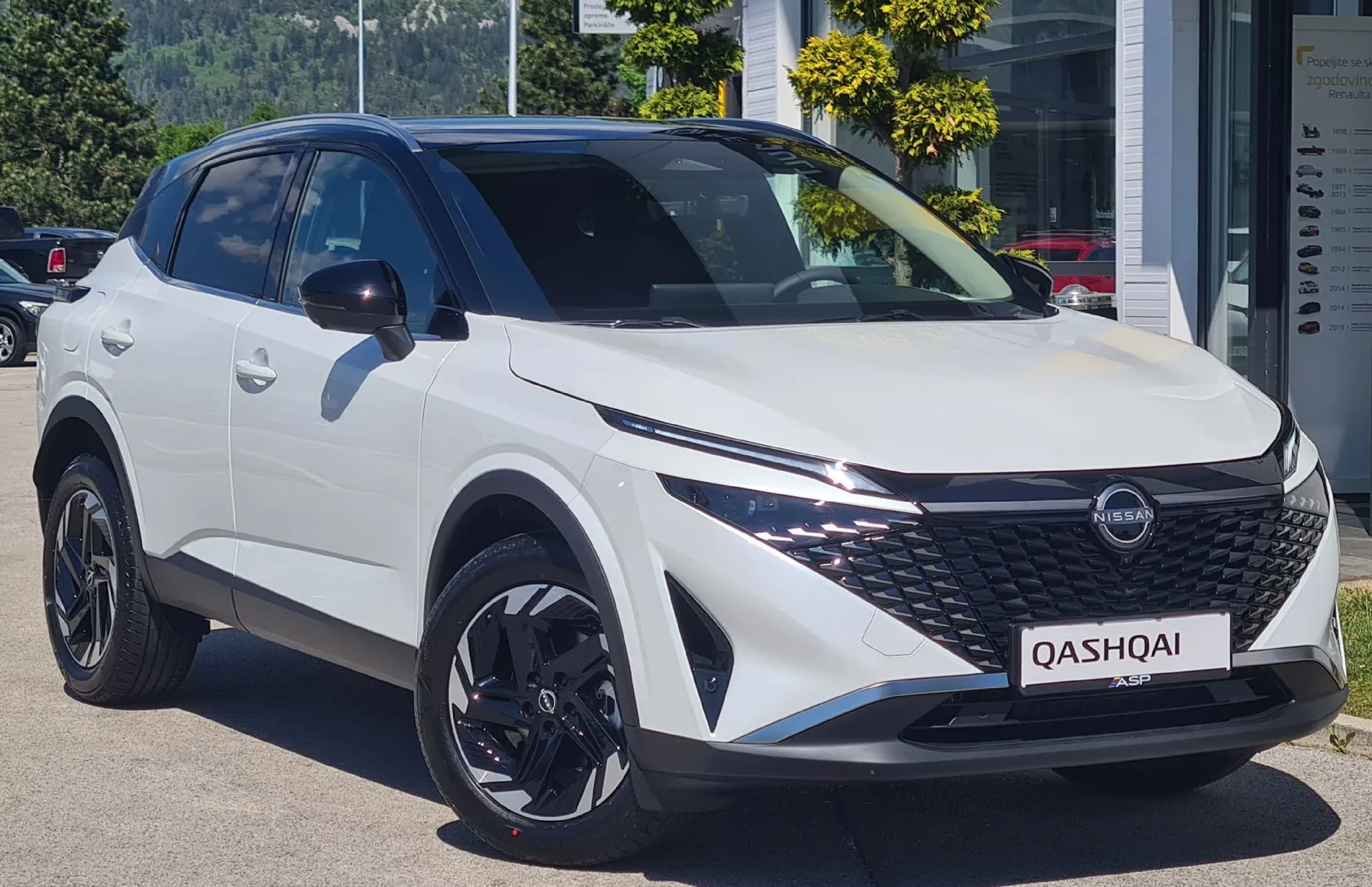 Zunanja slika - Nissan Qashqai - 1.3 DIG-T M.Hyb.158 2WD X-Tr. N-CONNECTA - 1