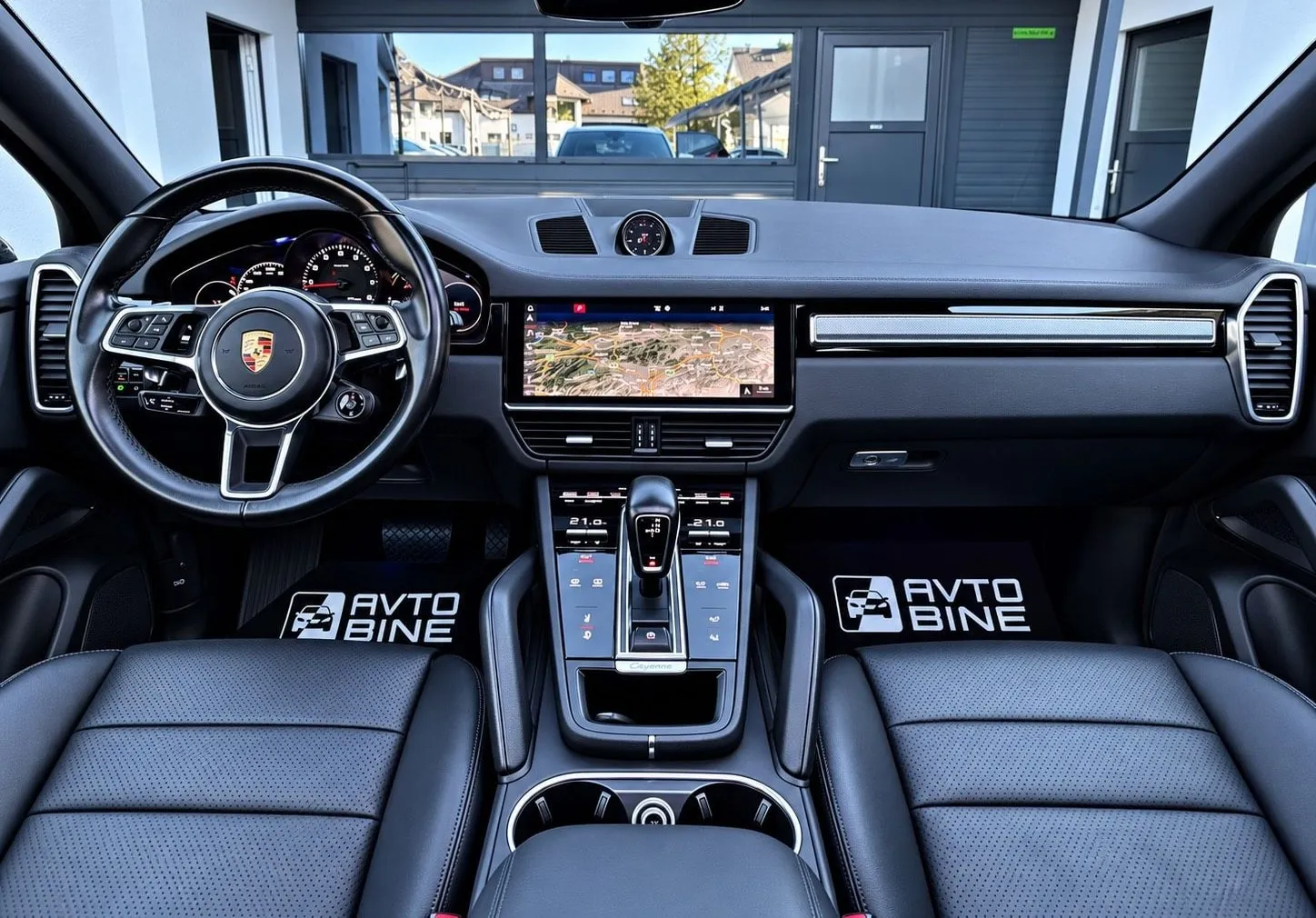 Notranja slika - Porsche Cayenne - PANO•SOFT CLOSE•ZRAČNO•360•BELA PERLA... - 10