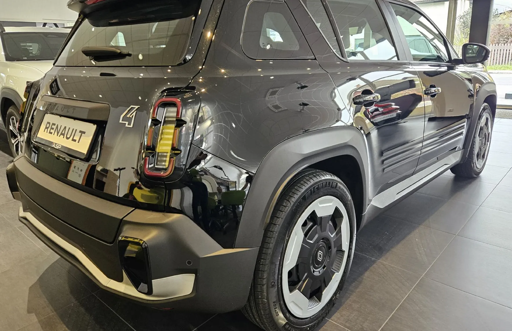 Zunanja slika - Renault 4 E-tech - Evolution EV52 110kW - 4