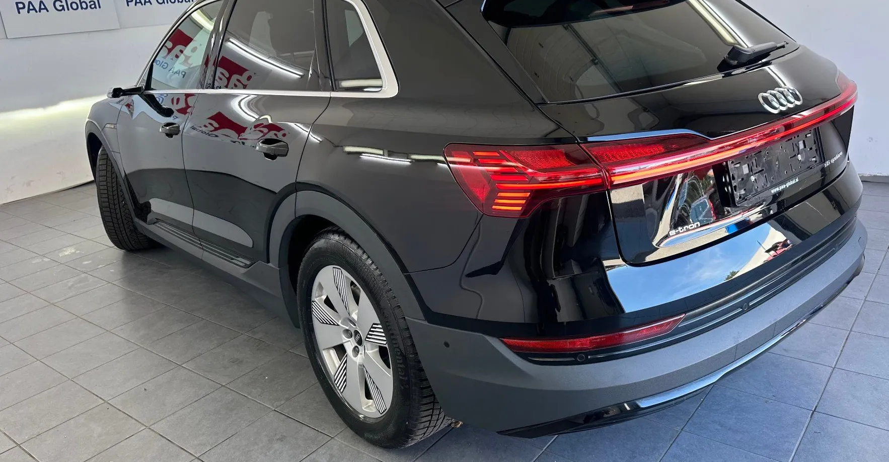 Zunanja slika - Audi e-tron - Audi  S line quattro 55.NEMŠKI+4ALU.KAMERA.K - 9