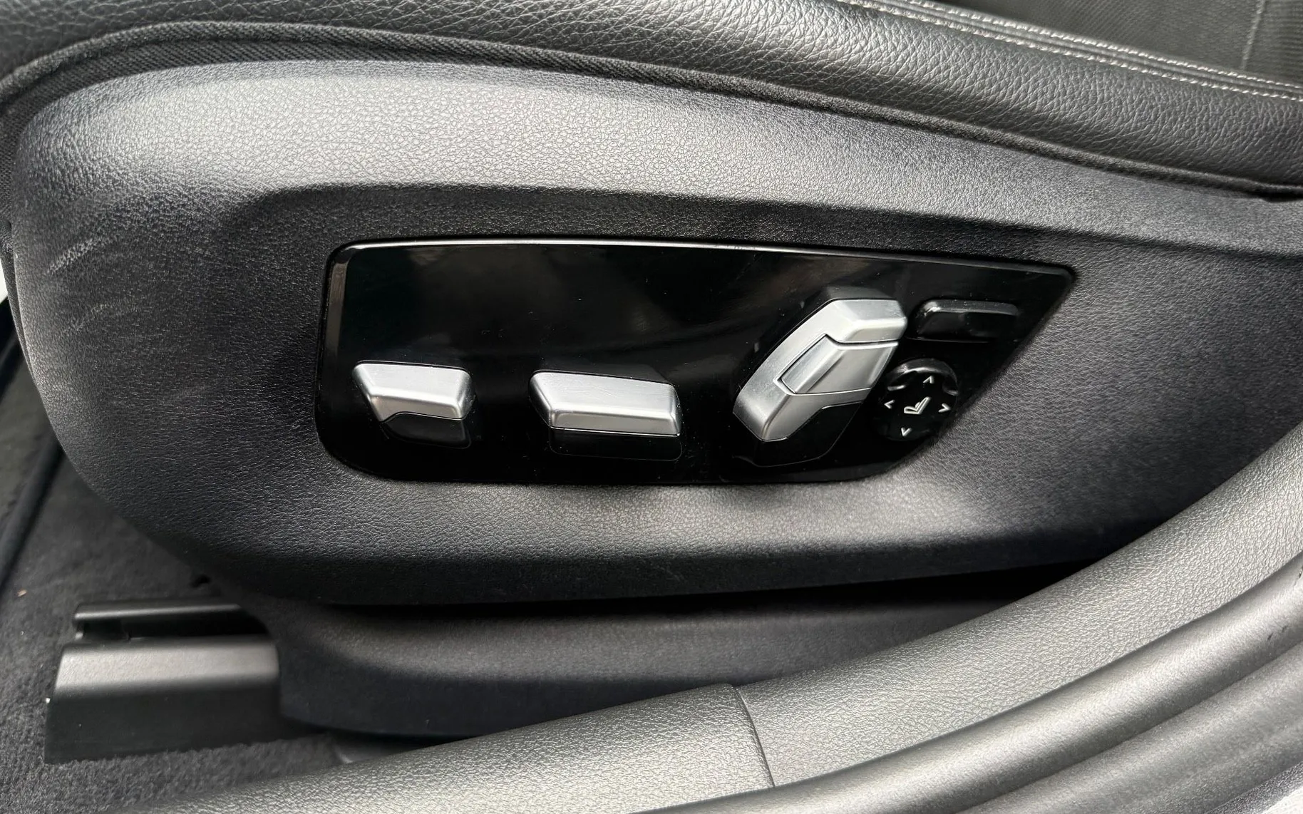 Zunanja slika - BMW Serija 5 - Touring: 530d xDrive M-sport VIRT HEAD UP 360CAM PANO LE - 15