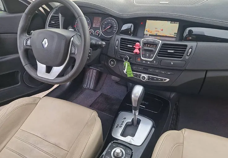 Zunanja slika - Renault Laguna - Sport Edition 3.0 V6 DCI AUT. TOOP STANJE KSENON . - 7