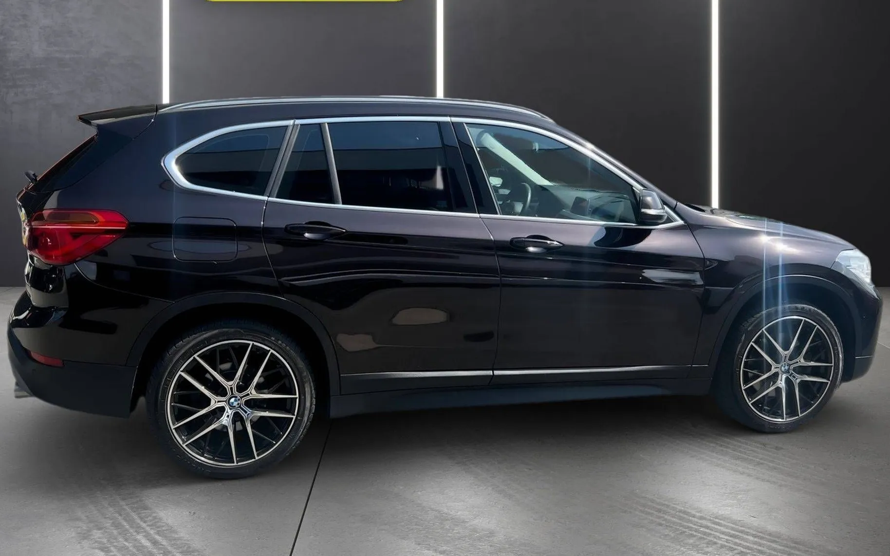 Zunanja slika - BMW X1 - serija : XDrive20d  NAVI PDC KAMERA RADAR LINE ASSIST T - 7