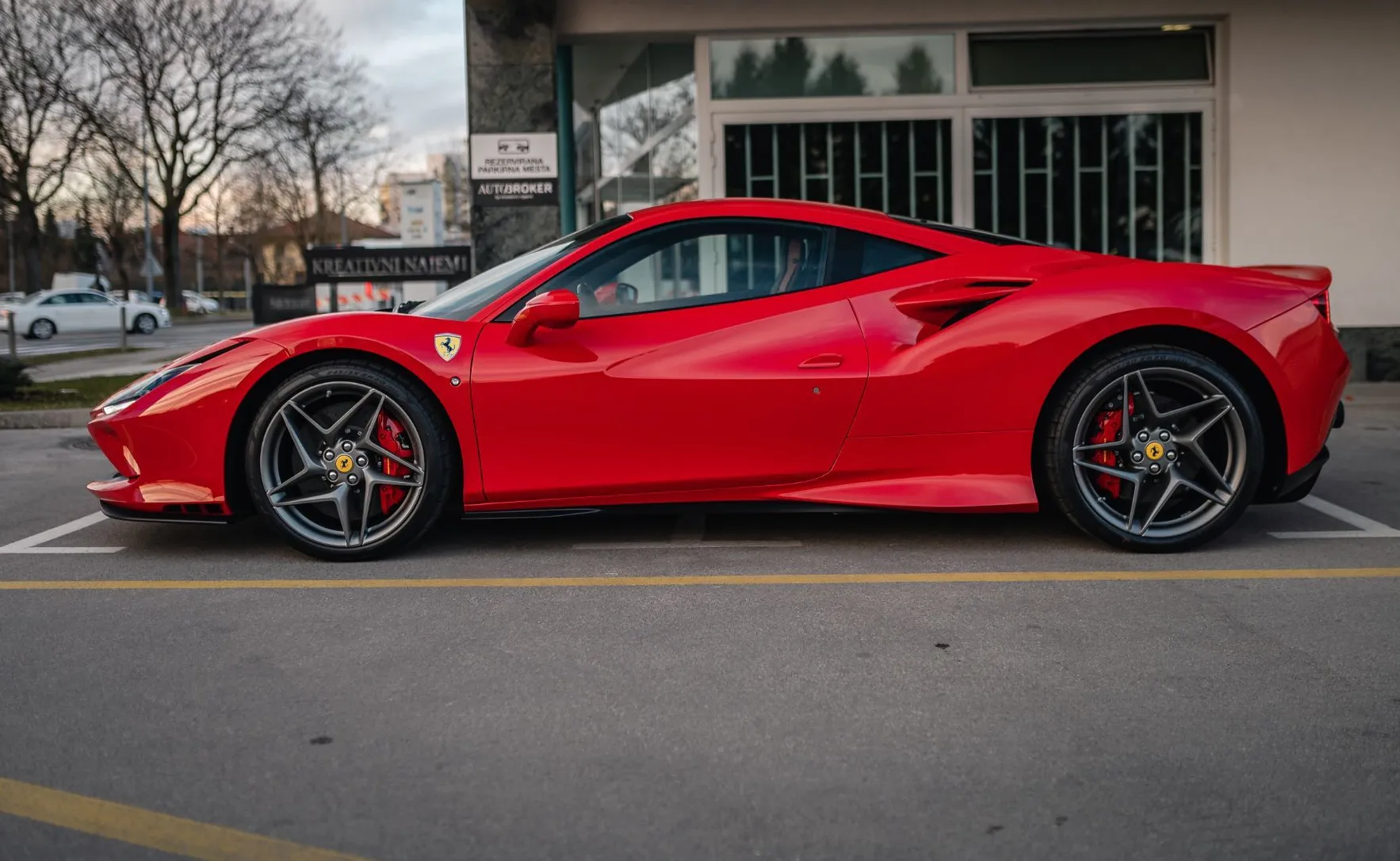 Zunanja slika - Ferrari F8 - LIFT JBL RACING SEDEŽI GARANCIJA DO JUL2027 - 8