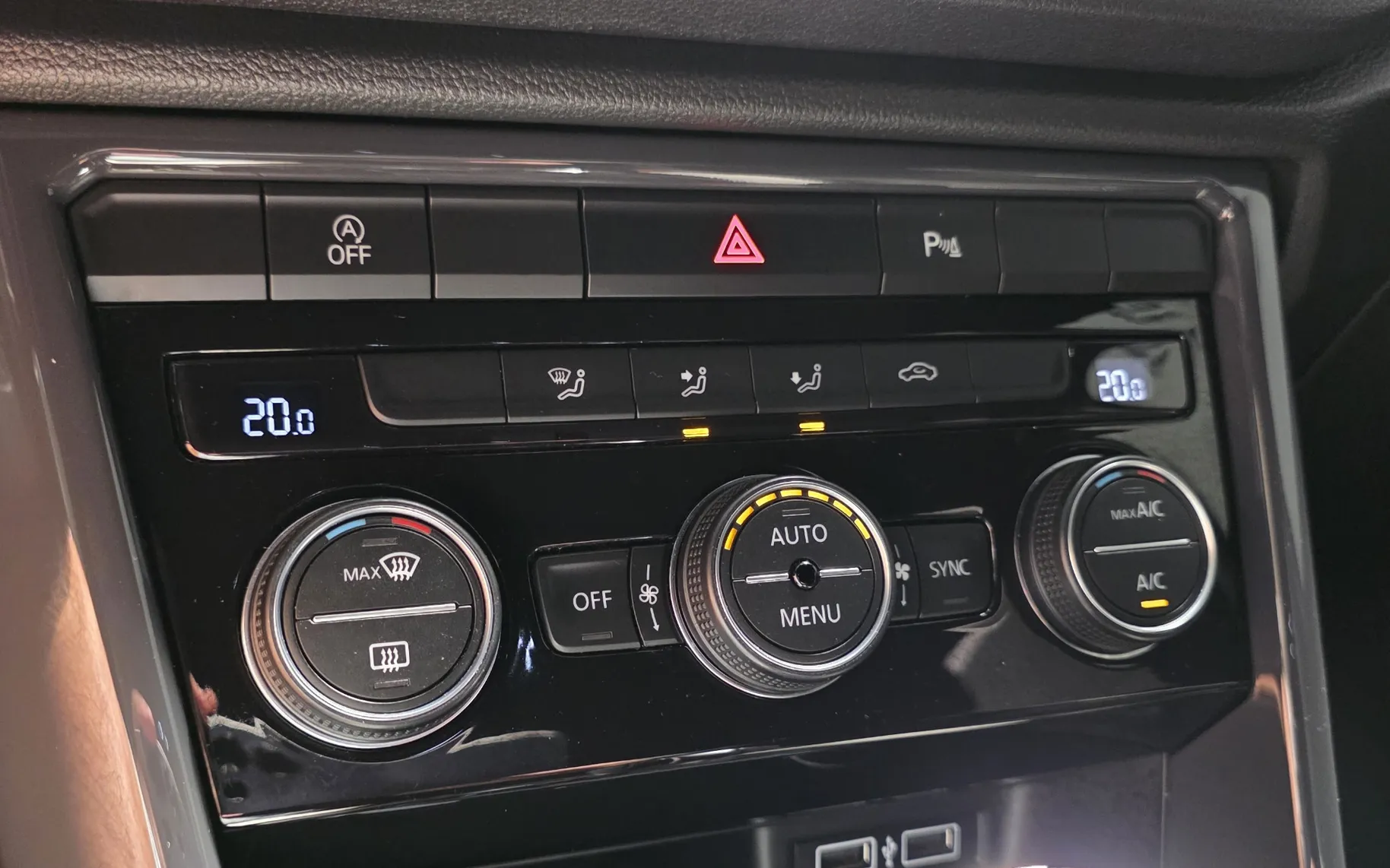 Zunanja slika - Volkswagen T-Roc - 4motion 2,0 TDI BMT Sport DSG 1.LAST SLO ACC LED KAM - 14